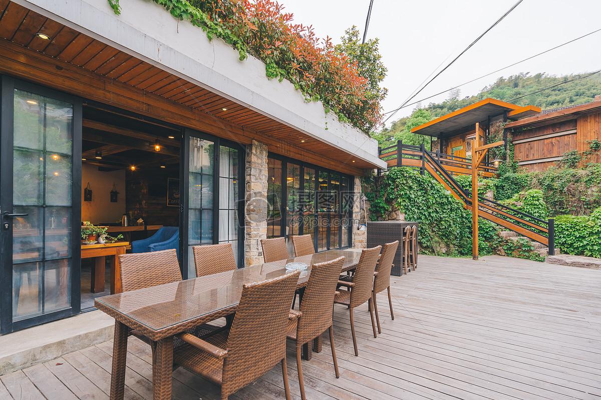 玩不起就别接单！三亚民宿毁约涨价，被罚35万+吊销执照，大快人心！这就是见