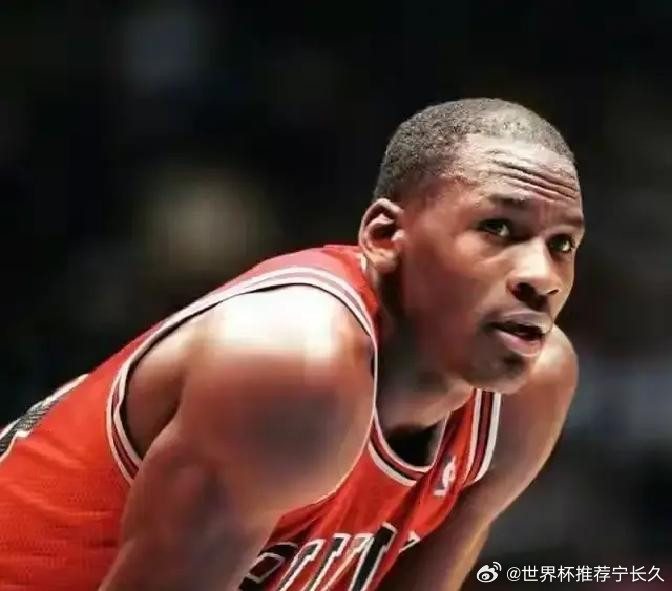 终于知道乔丹为什么只打15个赛季，就草草退役了。1:如果在奇才再打一个赛季，场均