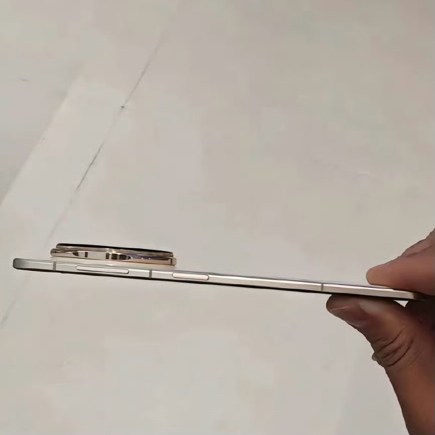 据说这是荣耀的“Air”[doge]？！​​​