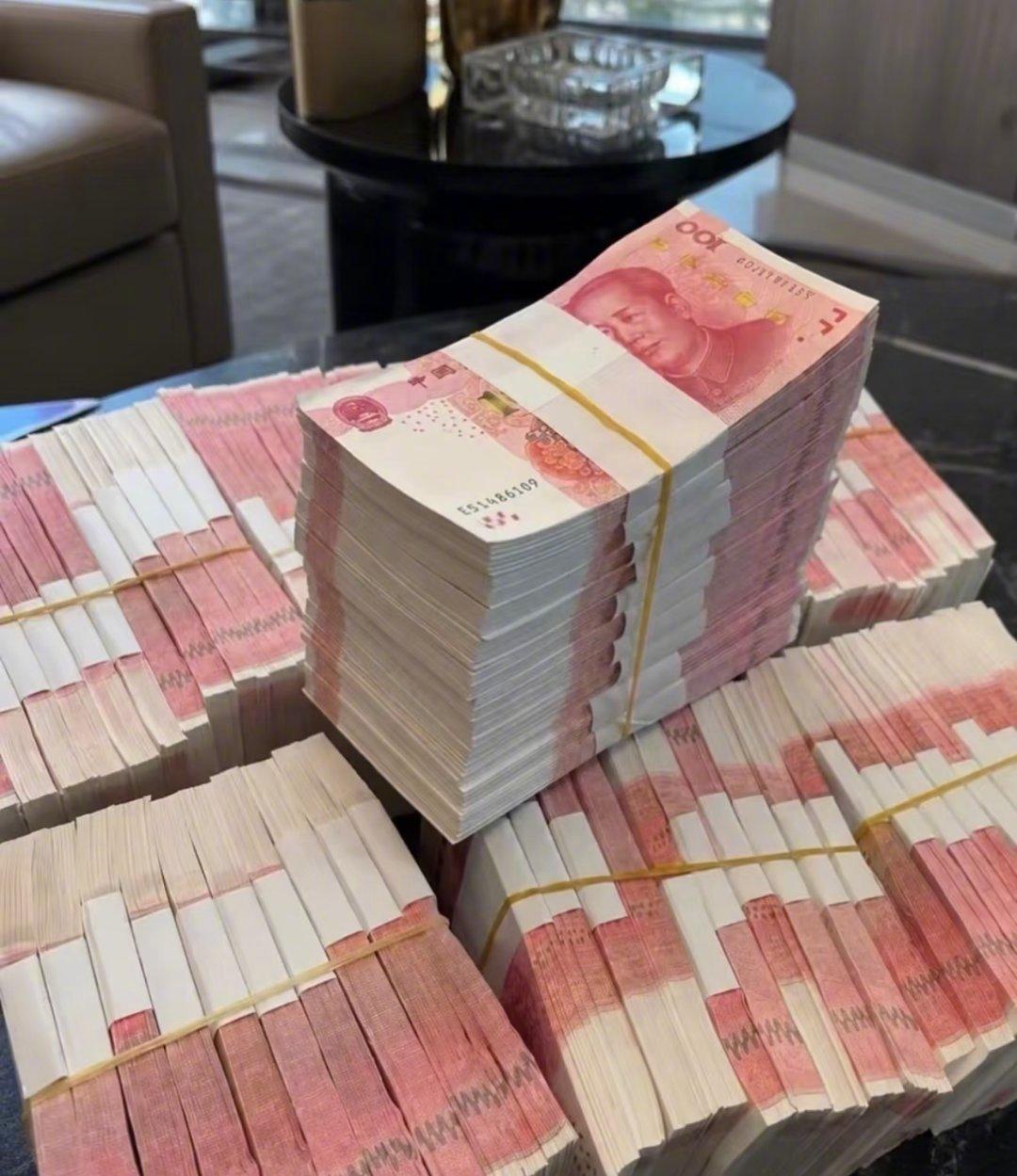 173万亿并非均匀分布，约，前1%家庭的现金存款占比不足10%，而占50%的基层