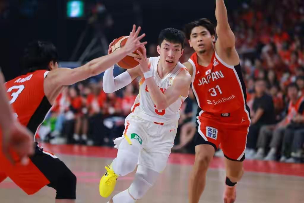 观点｜中国男篮：一场祛魅的比赛，一段祛魅的征程这场比赛不仅仅