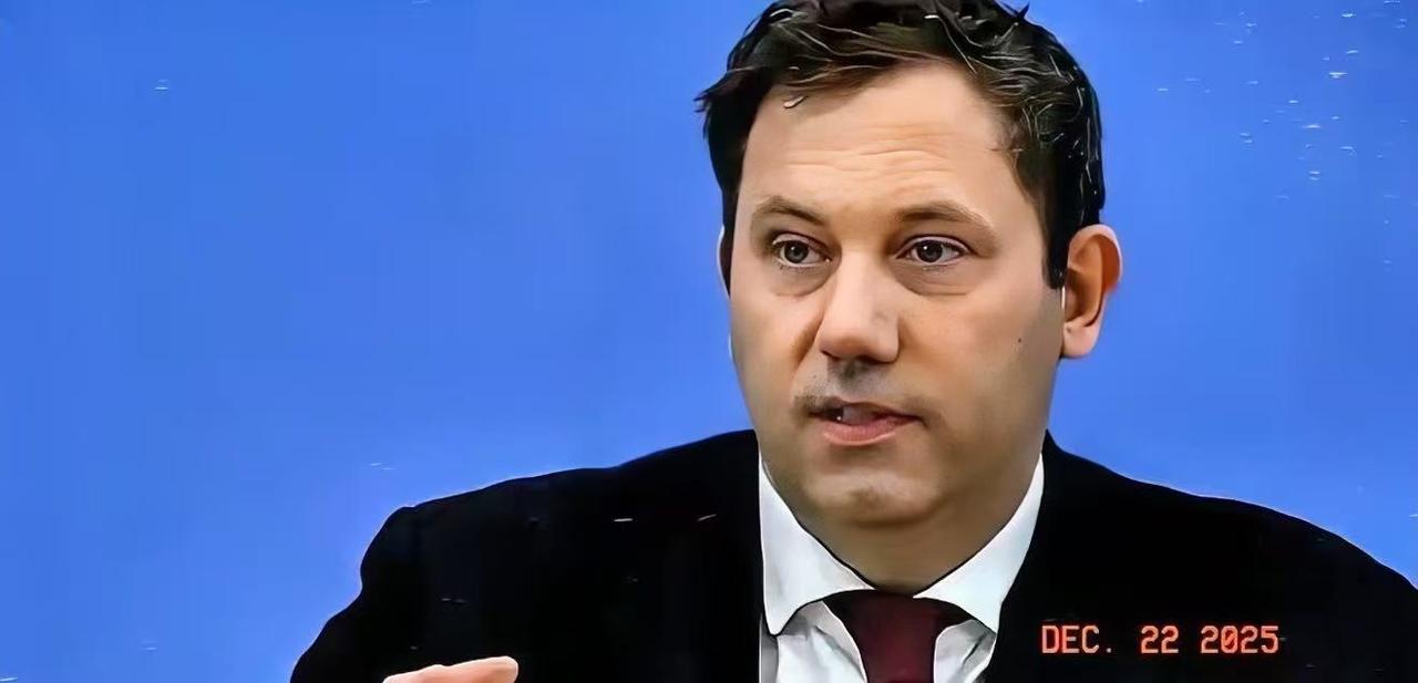 刚从中方访问回国的德国财政部长克林拜尔，在德国接受采访时警告说：我在中国已经亲眼