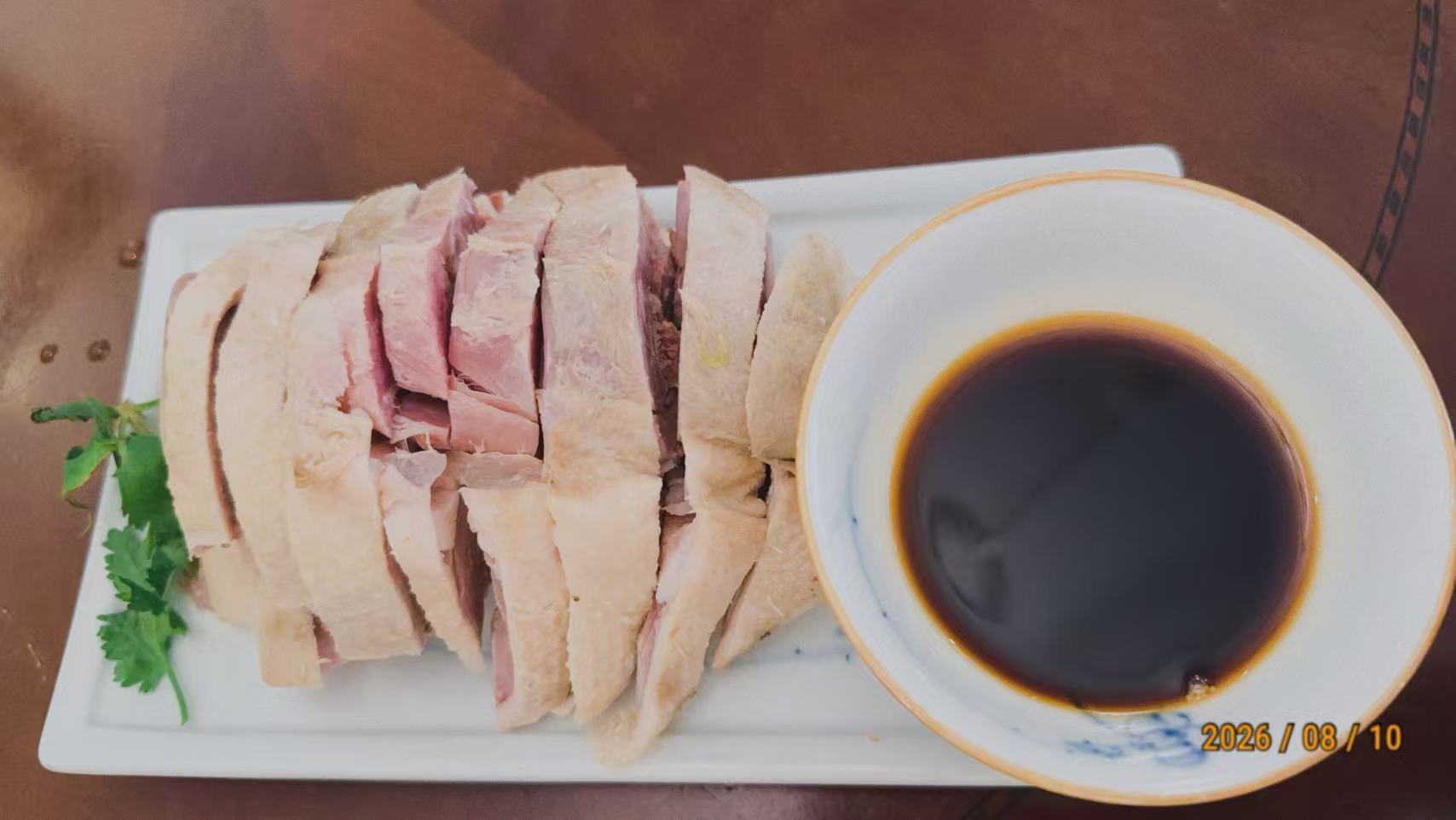 今日份美食又来袭啦吃完今天这一餐，我们为期半个月的假期要结束啦下午就要启程返回荷