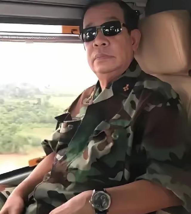 泰国为什么敢于向柬埔寨发动大规模的攻击，原因很简单，过去柬埔寨的背后有大国支持。