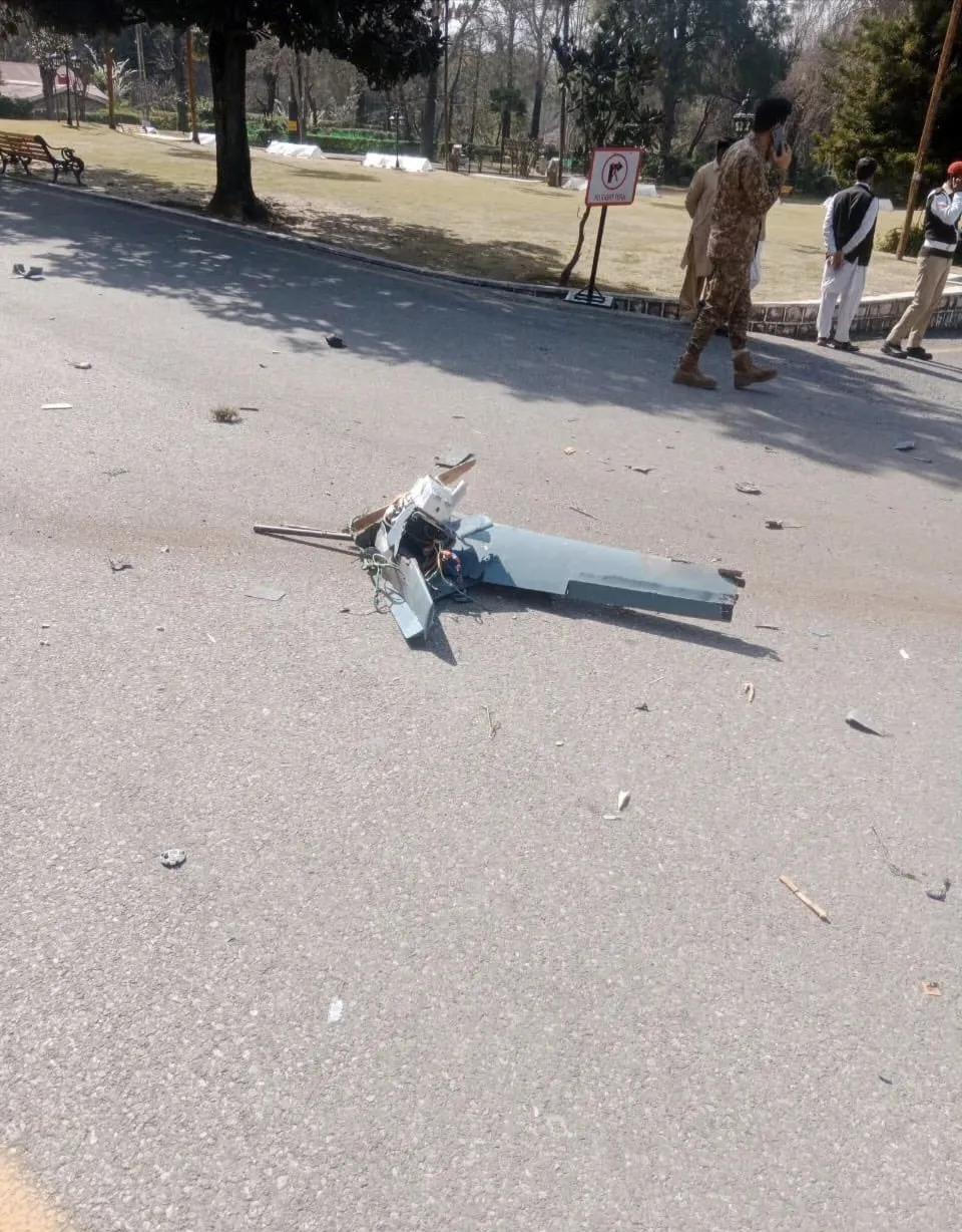 阿富汗塔利班为报复巴基斯坦的空袭，向包括伊斯兰堡在内的巴基斯坦境内多个目标发射了