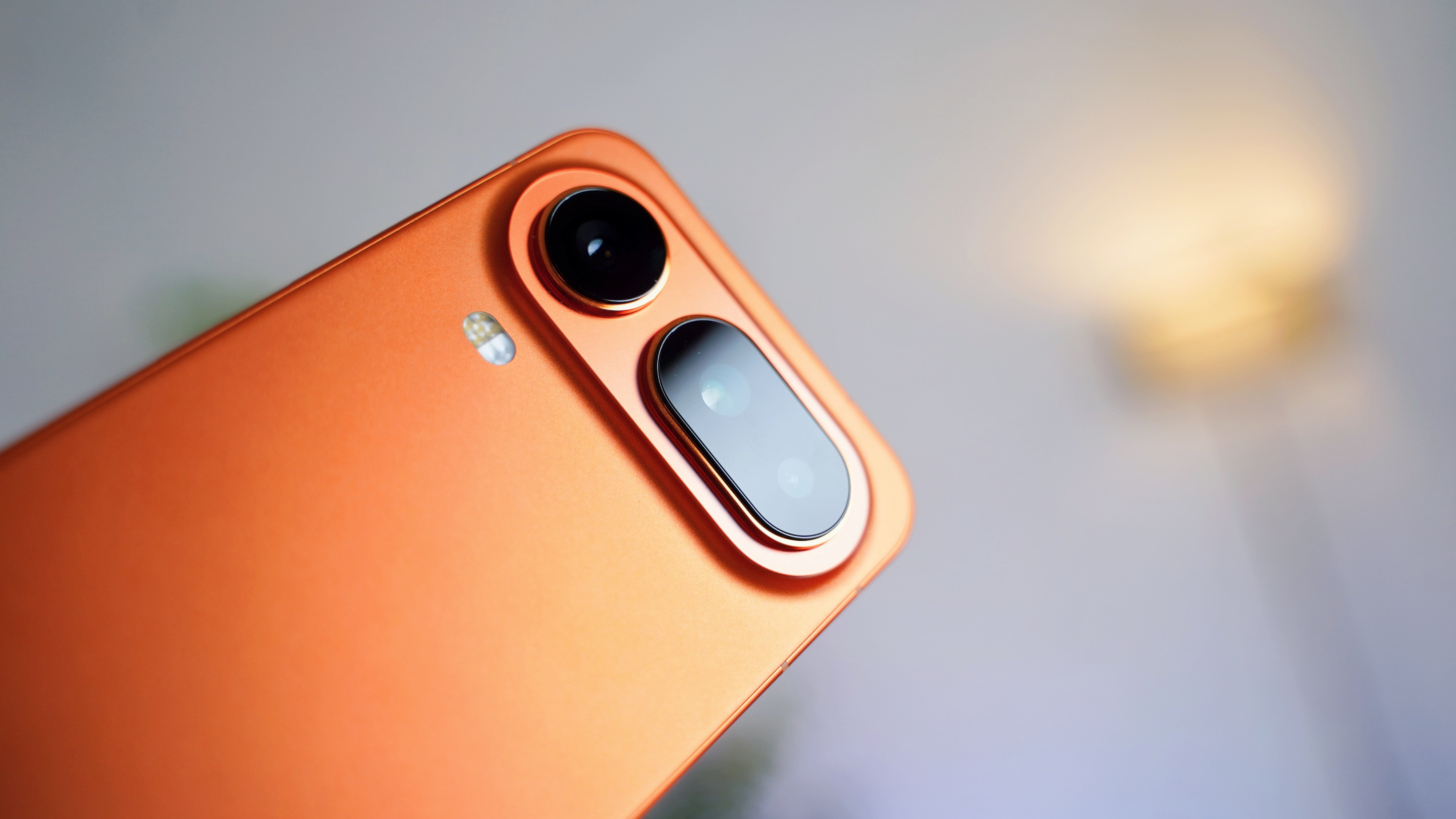 摸到荣耀Magic8ProAir真机了！手感这块直接封神好吧！荣耀Magic