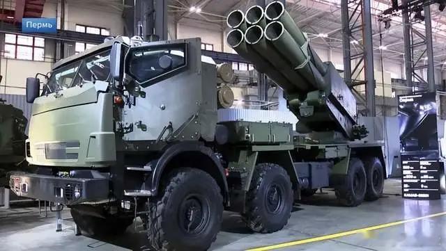 俄军的海马斯每天认识一件兵器俄军已订购两个营的新型萨尔玛机动精确制导多管火箭系