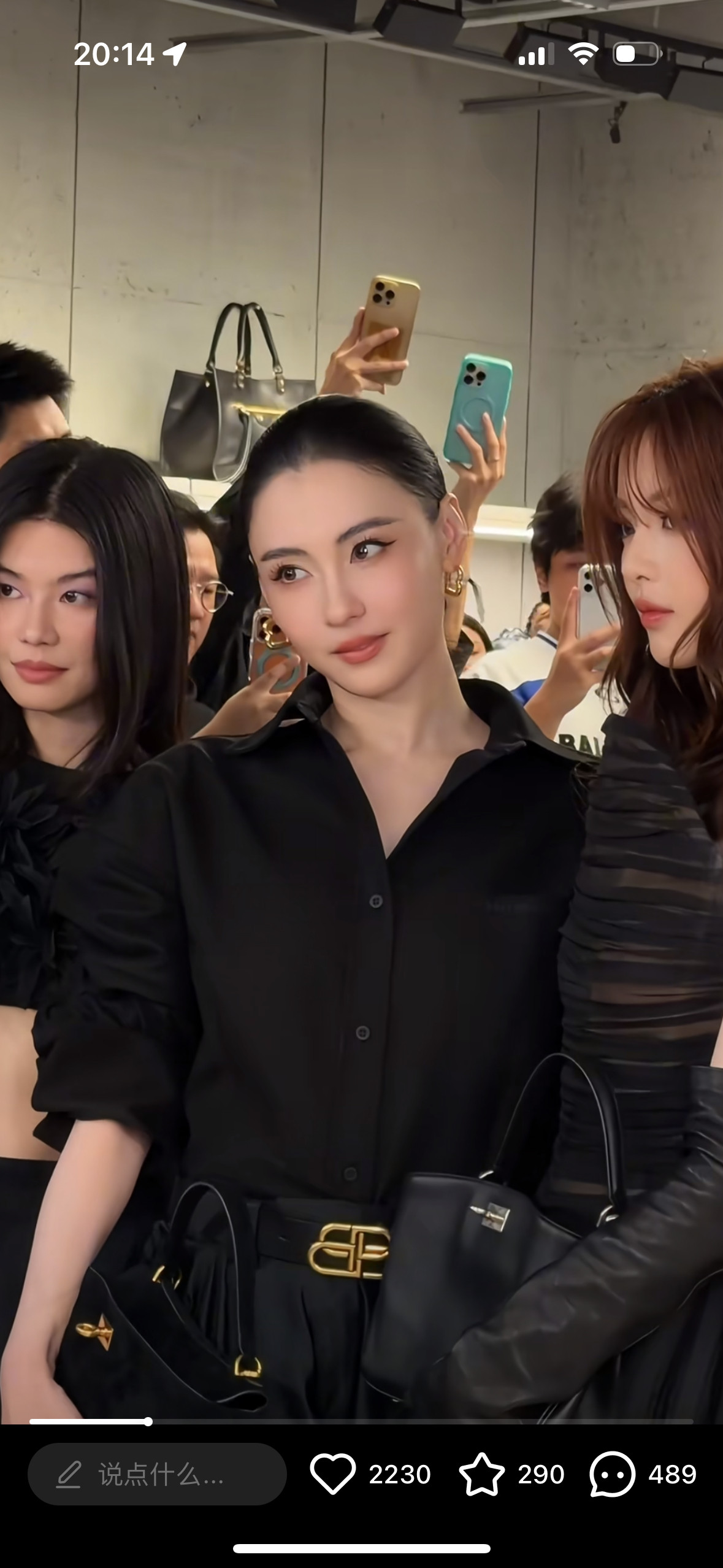 虽然但是我真的很想用那句话来形容法拉利老了还是法拉利……（全部都是视频随手截