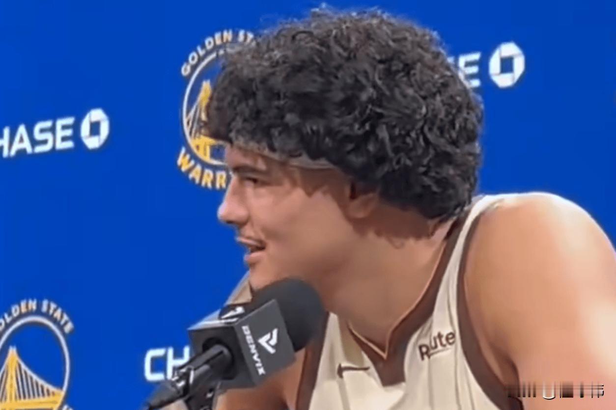 桑托斯谈库里：“库里的受伤。”“对我们是很大的打击。”“如果他在的话