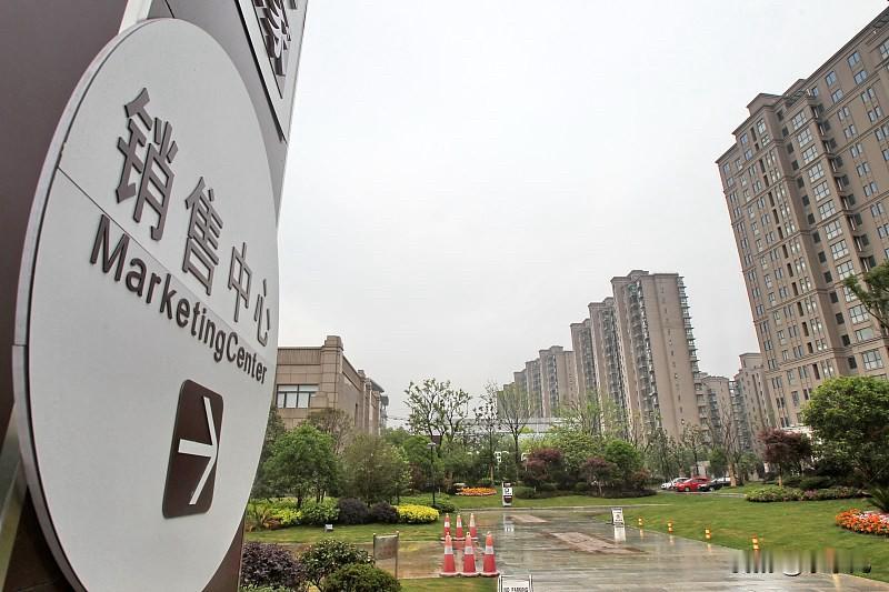 绍兴楼市：说起来，绍兴早就进入现房时代了。2026年1-8月新房销量前十楼盘