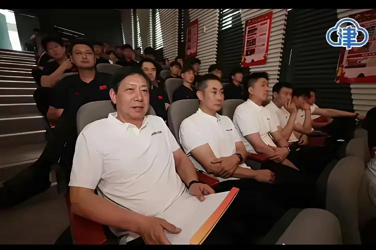 天津女排不能沉沦，也不敢沉沦，因为排球之城有太多太多的期待！陈方指导临危受命执