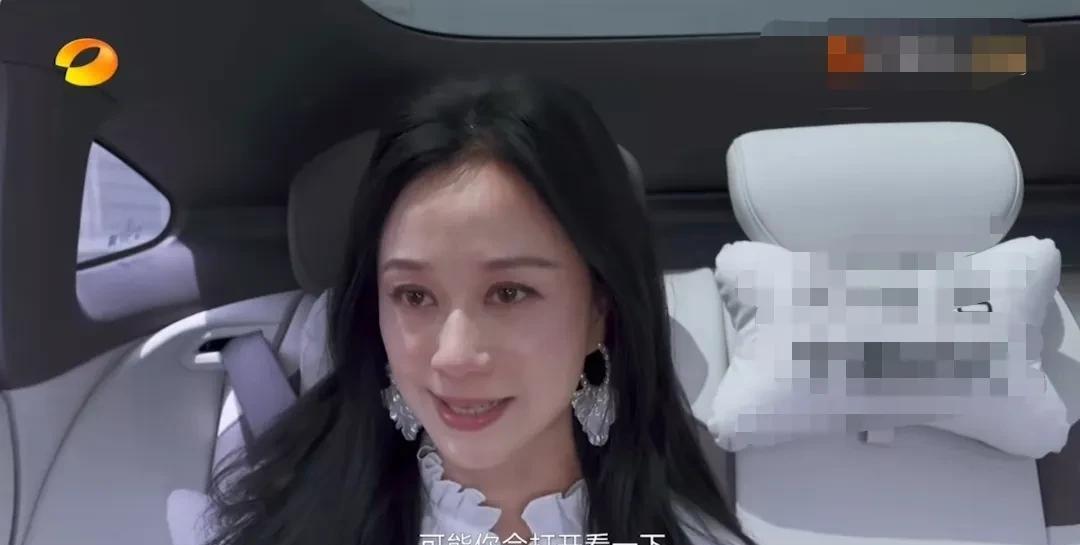 倪虹洁满是愧疚的和儿子道歉有5点，连坐在旁边的张泉灵也红了眼眶。1：倪虹洁有儿
