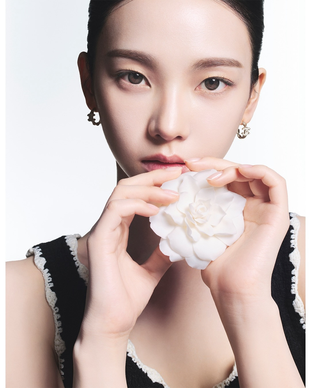 CHANEL邀请aespa成员KARINA担任全新洁面系列广告代言人