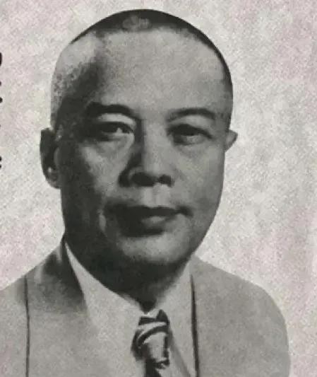 1918年，广东女子结婚6年不能生育，被丈夫抛弃，谁料，却被年轻军官求婚。她摇头