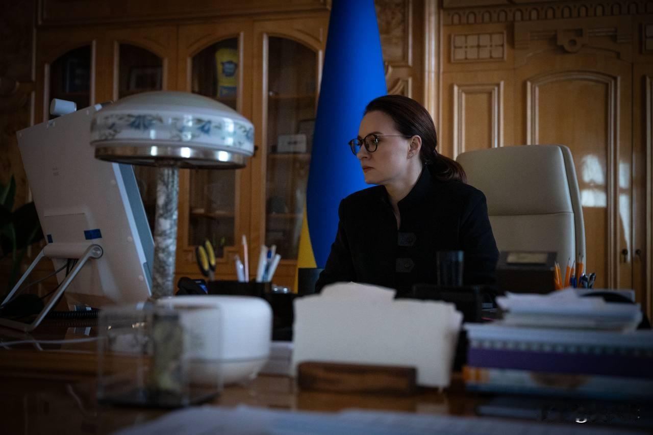 【乌克兰政府紧急应对能源困局】1月16日，乌克兰总理斯维里坚科发文称，“奉总