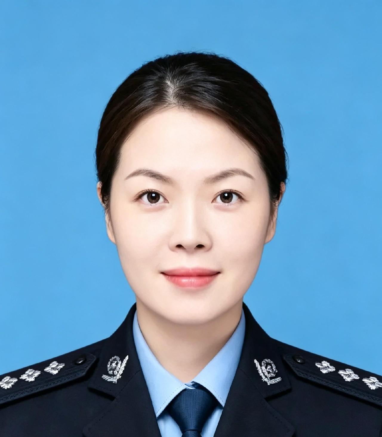 13连捷，女，汉族，1990年2月生，中共党员，2011年12月入党，2012年