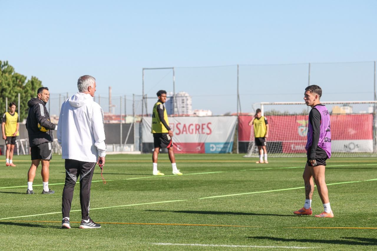 穆里尼奥要捧的第三个小孩，是新晋阿根廷国脚，86分钟换下梅西。因为上场欧冠，没让