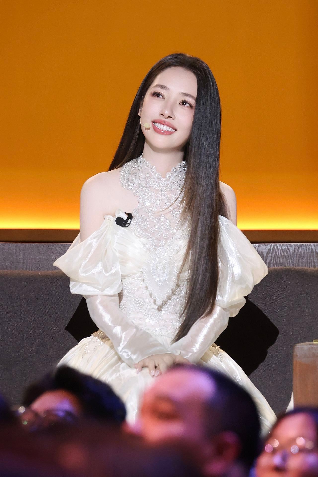 郭碧婷说生二胎对身体损伤很大郭碧婷在上节目《不好笑就露宿街头》时说生二胎对身体损