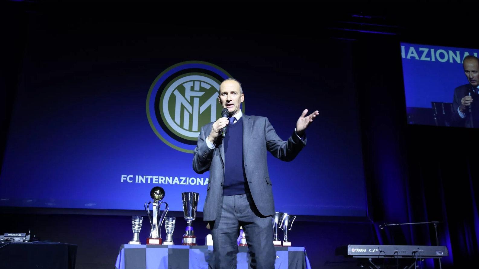 前国际米兰青训负责人、现任亚特兰大青训负责人的罗伯托·萨马登（RobertoS