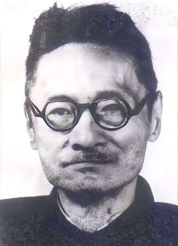 1928年11月，蒋介石到安徽大学视察，与时任安徽大学校长刘文典吵架，蒋介石骂刘