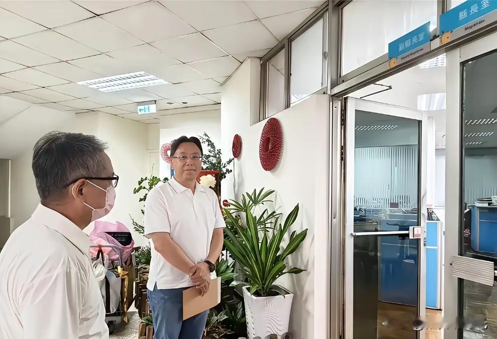 没想到，彰化县长王惠美昨天还在媒体前痛哭，称国民党主席郑丽文长时间没有跟她联系，