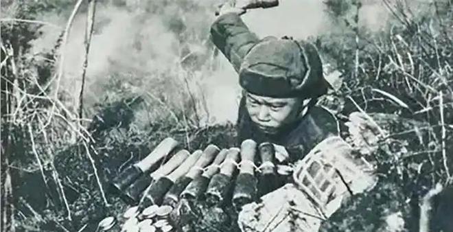 1951年1月28日，志愿军战士潘天炎因为生理需要去附近的草丛解决，回来后却意外