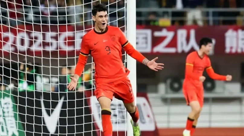 熊猫杯三场比赛国家队新帅邵佳一全程观赛，那么谁会赢得他的青睐入选新一届国家队呢？