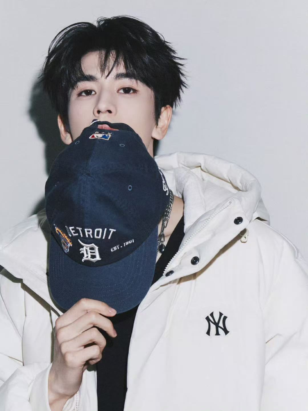 冬日男友来咯～张凌赫这也太好看了吧！