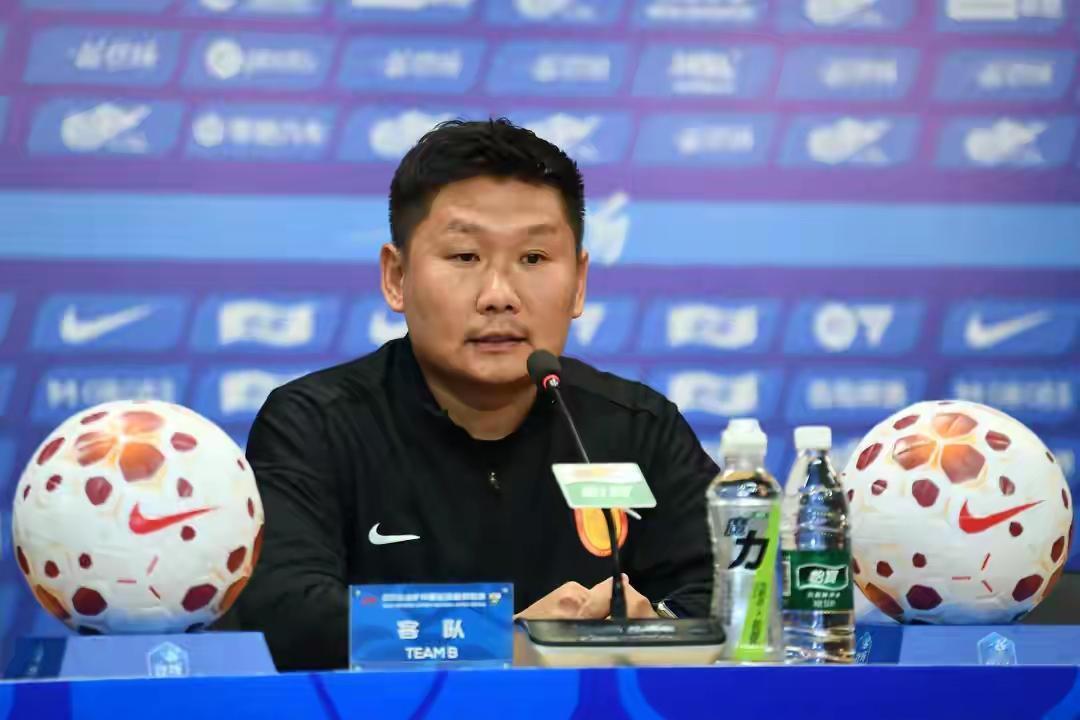 刘建业把胜利归功于运气，真的有点凡尔赛了。你一场是运气，场场是运气？这支升班马本