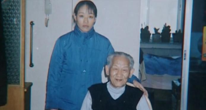1988年夏天，王家村2500公斤粮食被烧毁，16岁女孩仅凭一双脚印就锁定嫌疑人