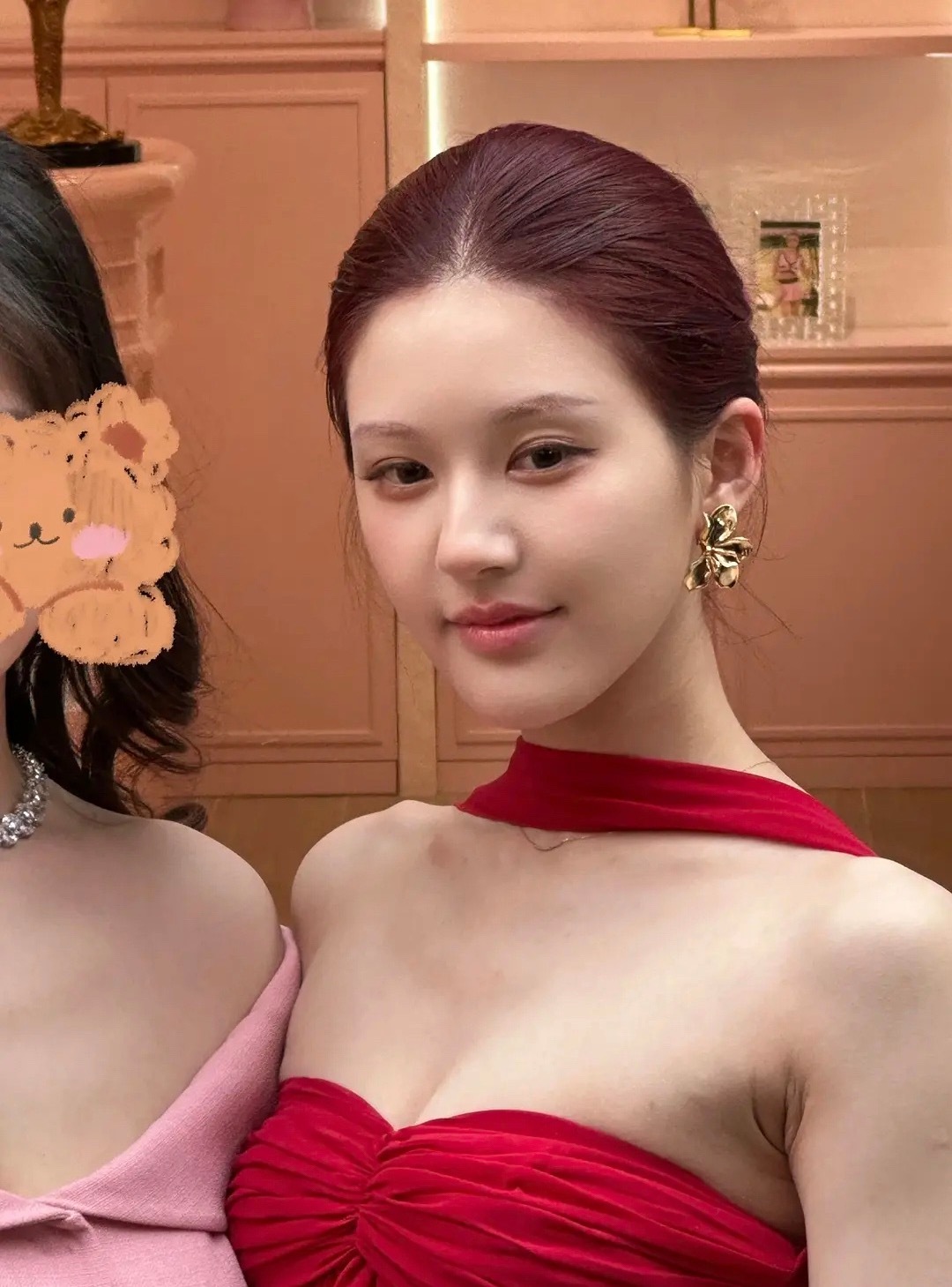 来给赵露思按你的审美p一下妆容🤔​​​