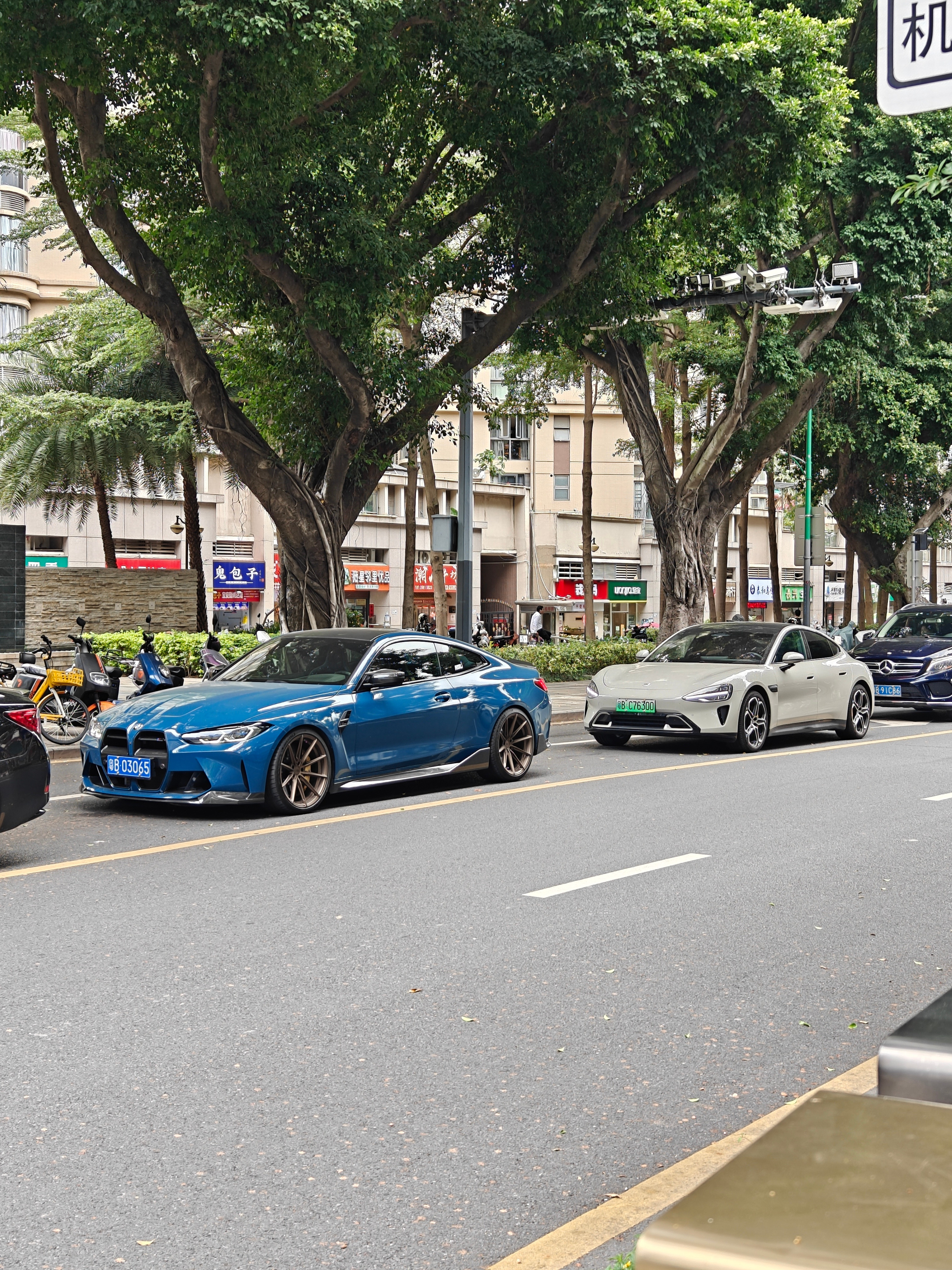 这两车拥有哪辆会让你情绪价值更高？[doge]​​​