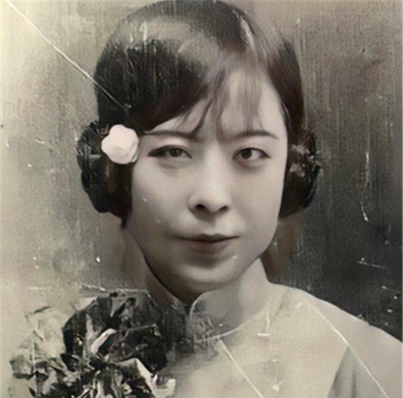 1990年，于凤至临终前曾对子女说出了八字遗言。洛杉矶的春天总是来得猝不及防