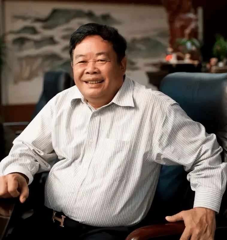 曹德旺今晚睡不着了！福耀科技大学投资100亿，一共招了50人，张雪峰却摇摇头说