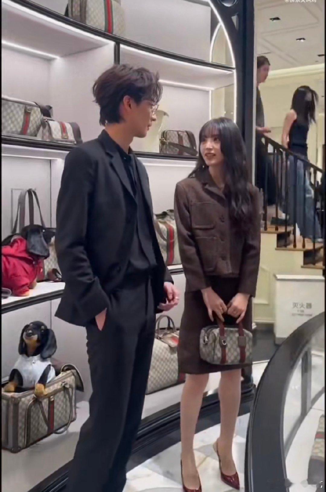 田曦薇陈鑫海活动生图田曦薇陈鑫海活动生图真的太绝了，两人的气质和形象太契合豪门