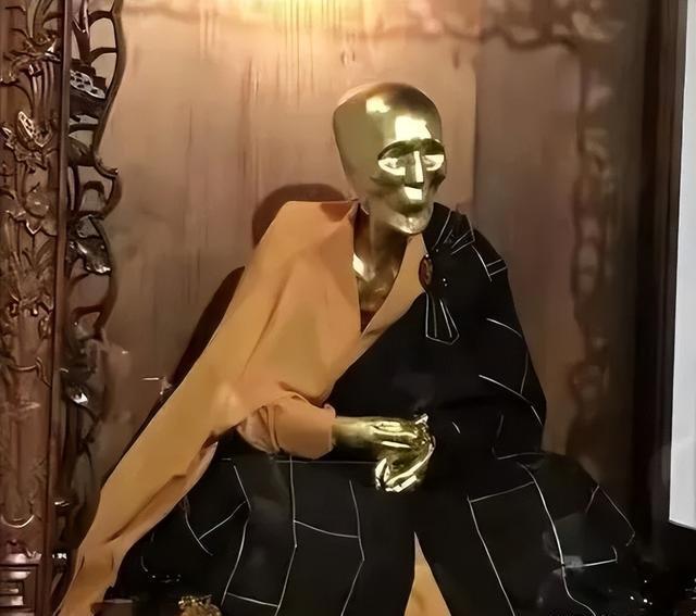 1995年冬，九华山一位85岁的比丘尼仁义法师绝食七日，安然圆寂。她生前留下遗愿