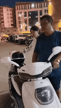 爸爸：早说这个问题，我就不用载了。