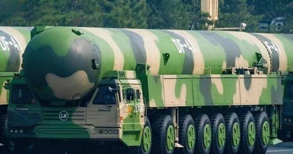 若击沉一艘美国航母，需要多少枚东风导弹？不夸张的说，就是美国11艘航母一起上