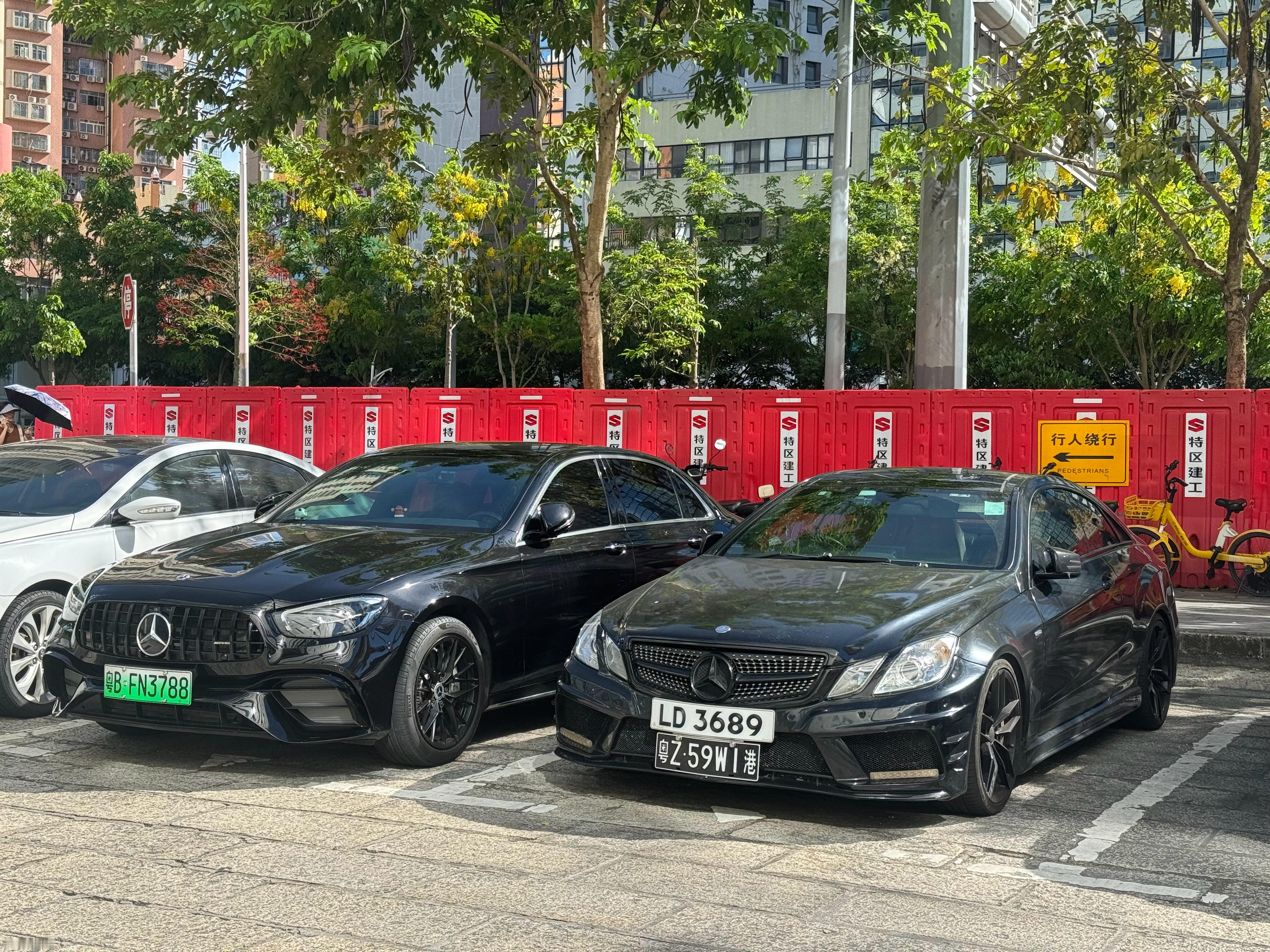 《不同牌照对一台黑色车颜值的影响》​​​