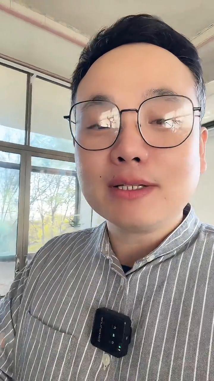 手机流量用超了被扣的钱是可以退的。手机流量用超了被扣的钱其实是可以退回来的。要