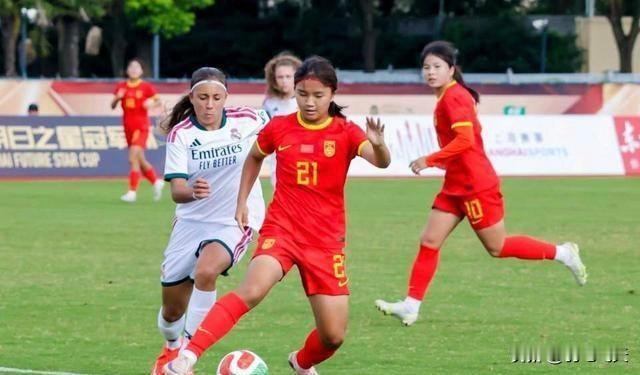 U17中国女足无冕之王北京时间8月22日，U17中国女足6-0战胜U17皇家马