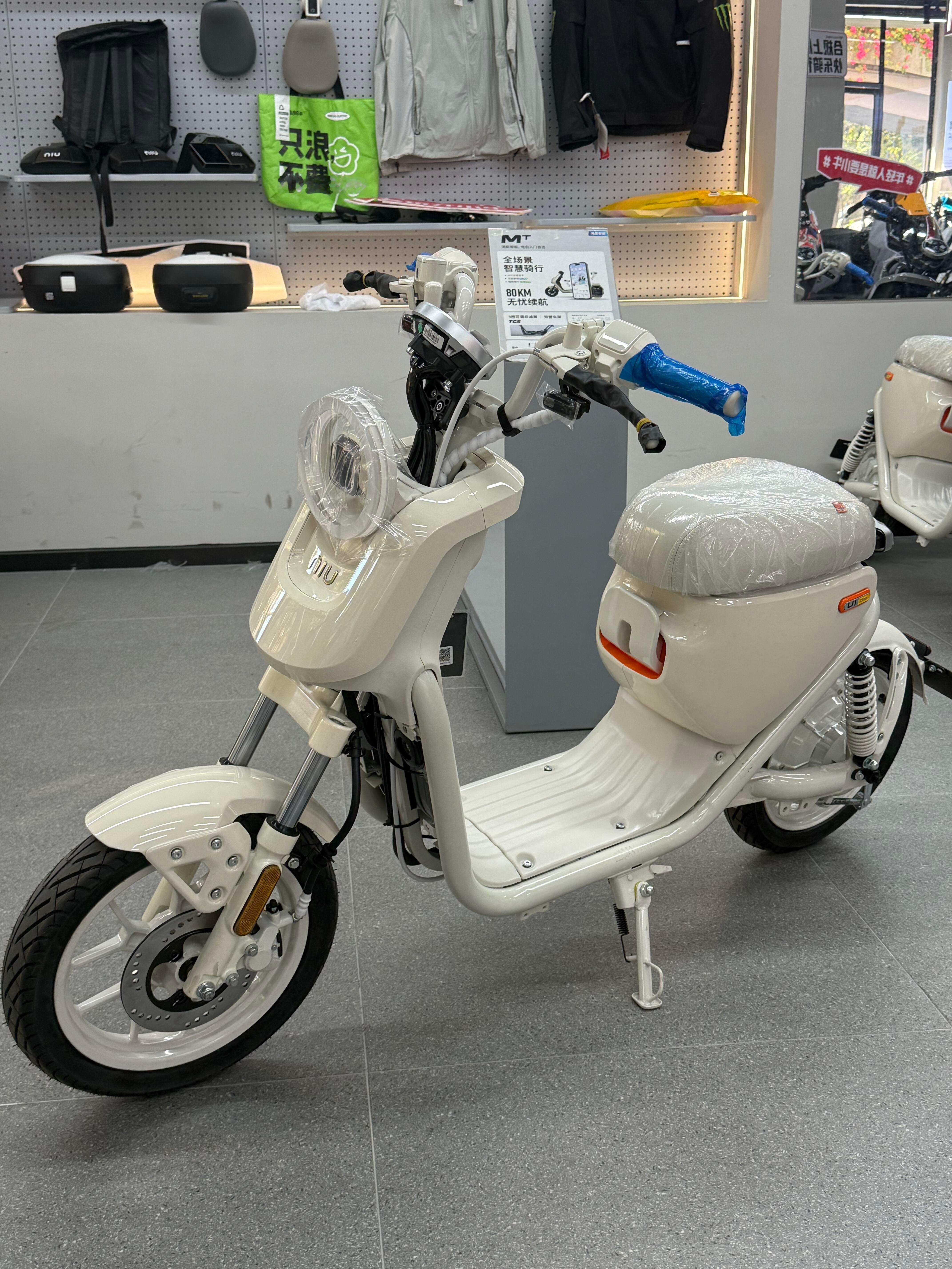 旧国标电动自行车变零公里二手车汽车零公里二手车都降价卖，电自零公里二手车都加