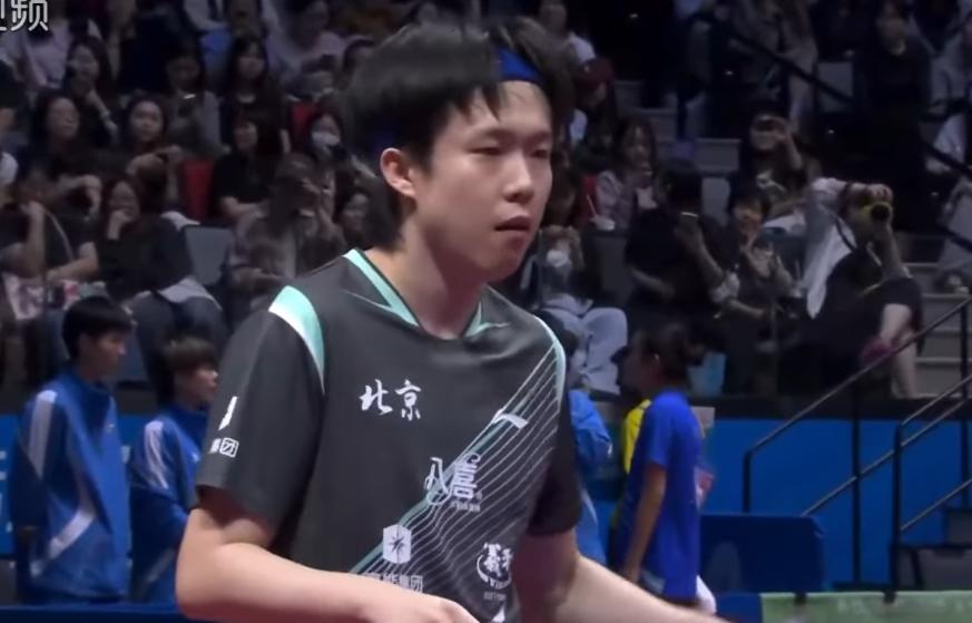 孙闻这么强？第一局逆转了王楚钦，还好大头调整的快！孙闻打樊振东也是连赢两局