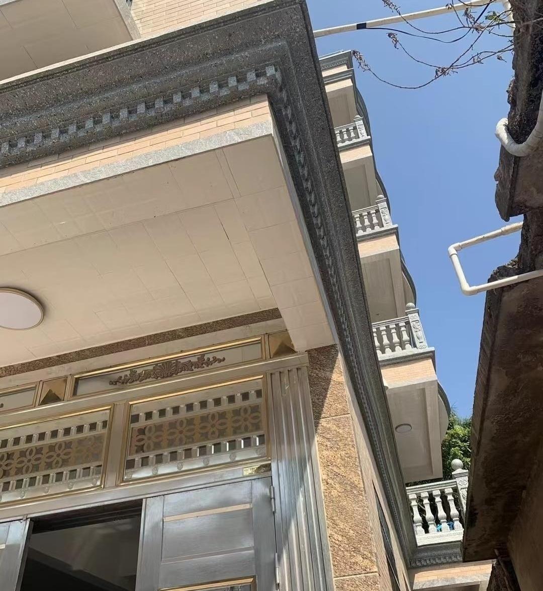 国庆回老家，不到三天，我跟婆婆正面刚了一场，最后带着俩娃灰溜溜“撤了”，你说憋屈