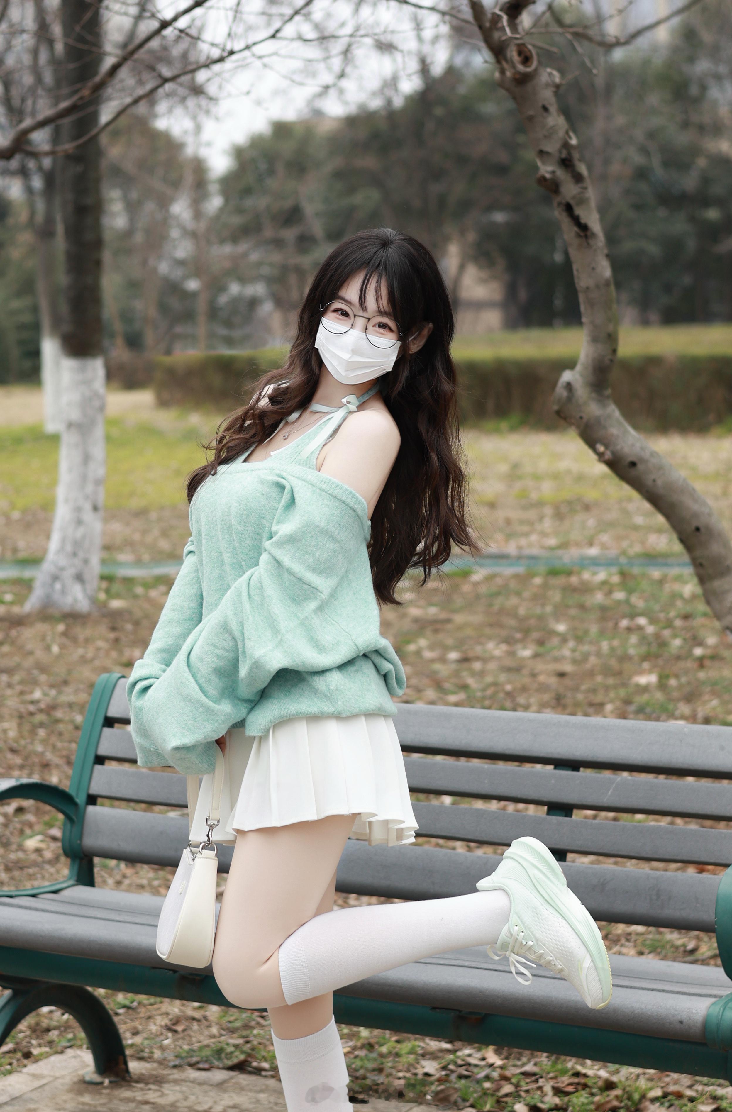 我的性格十分恶劣但胜在脸实在太乖