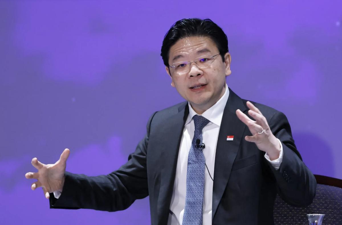 新加坡总理兼财政部长黄循财10月12日表示，在这个强权愈发决定结局的世界里，新加