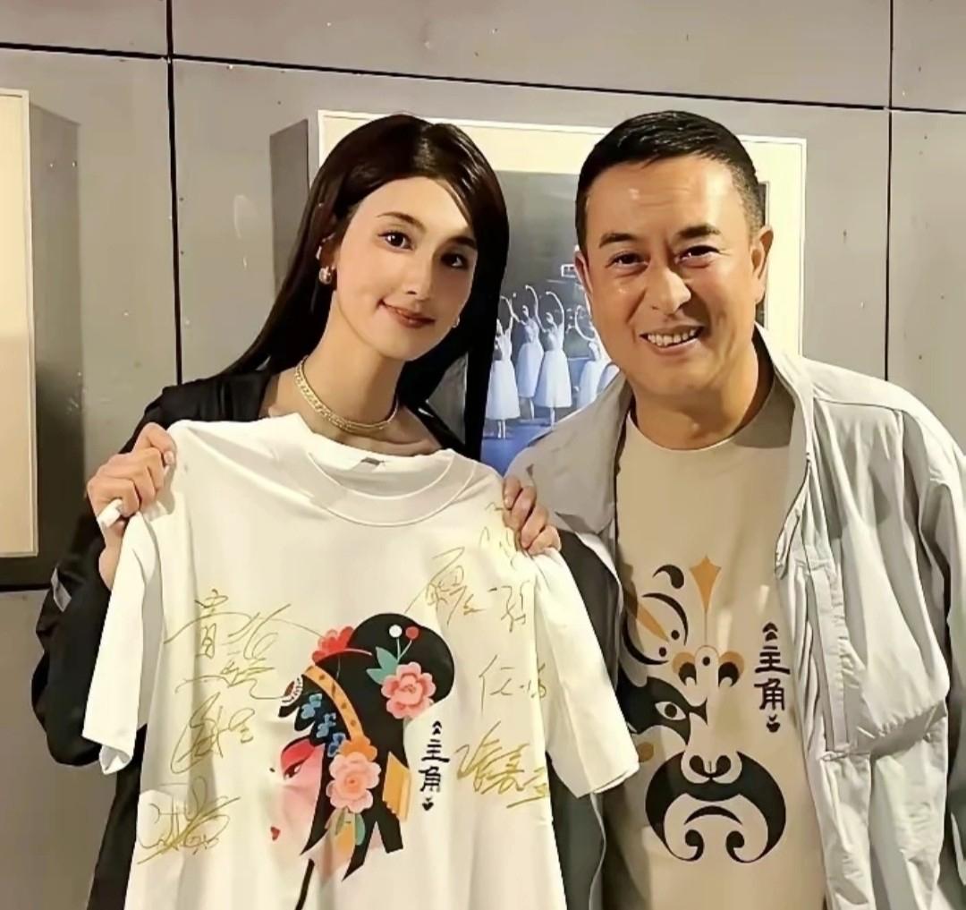 对“楚嘉禾”的封杀开始了？媒体报道，今天凌晨，张嘉益工作室发声明称，韩沛颖不是
