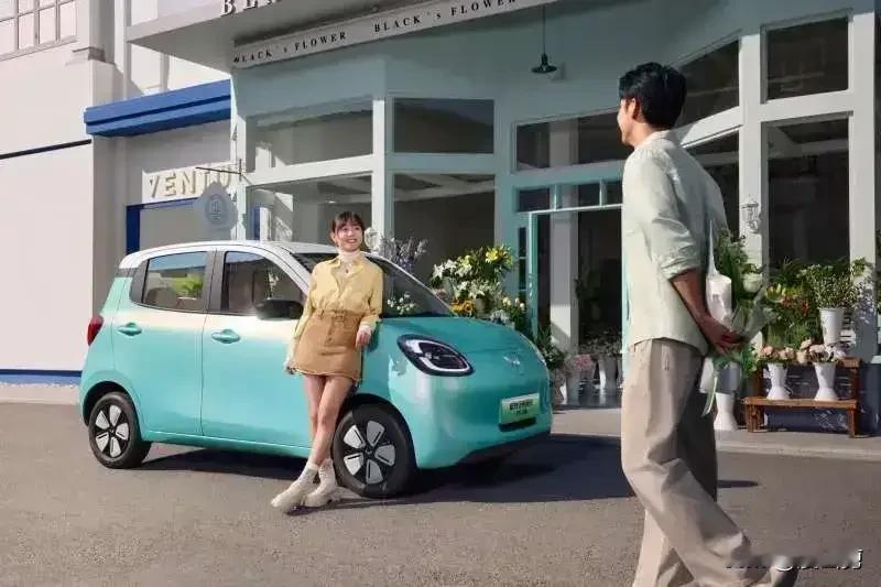 真是没想到，上汽五菱这生意做的，真够超猛的。2025年光卖车，销售额就突破一千亿