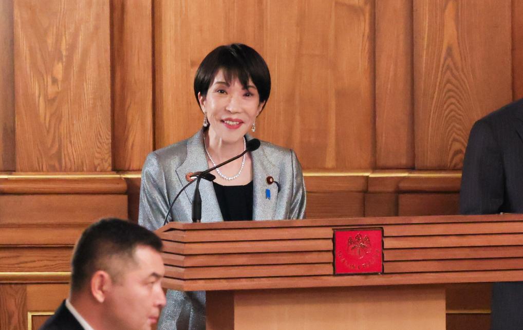 发生了什么？12月22日，高市早苗一天内会见了4位日本前首相：麻生太郎、石破茂、