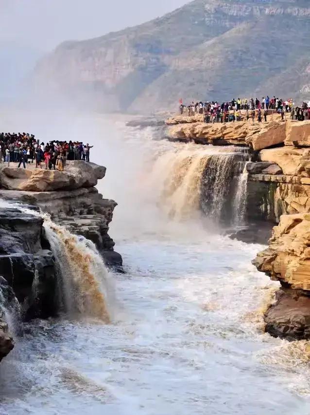 这景区的管理人员也太小心眼了吧，没想到闹了一个乌龙事件。近日，在壶口瀑布发生的